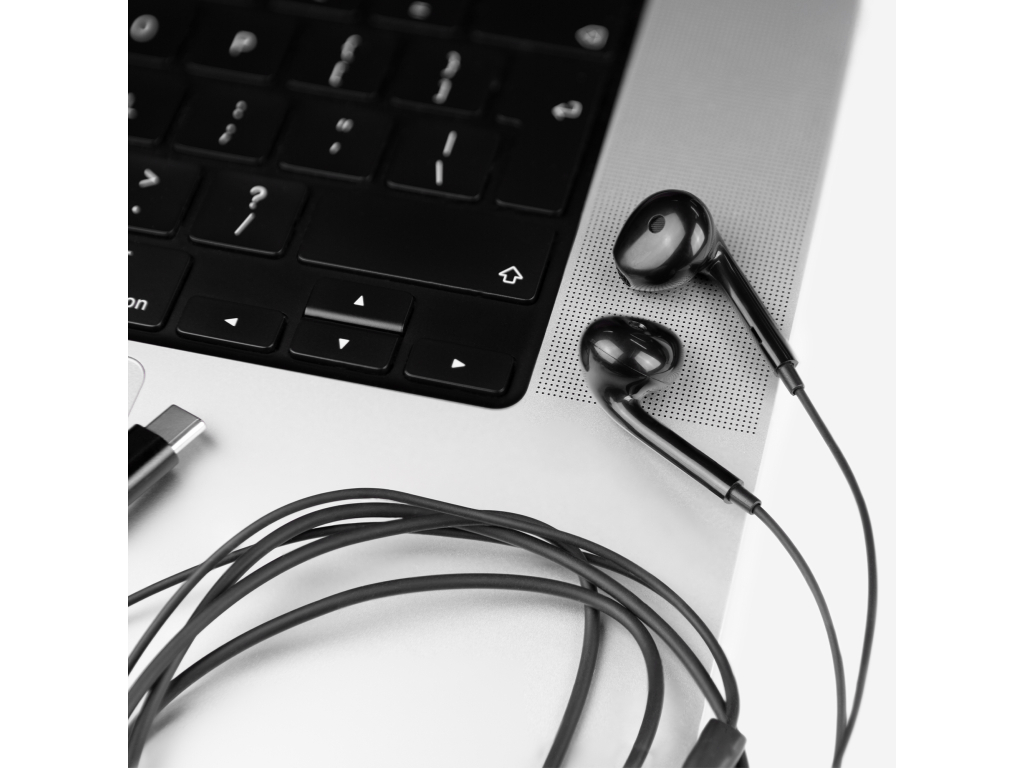 Mobilize In-ear Stereo Headset with Remote USB-C Black